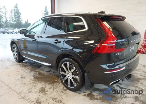 2018 Volvo Xc60 T6 Inscription z USA, uszkodzony, nr VIN YV4A22RLXJ1036701